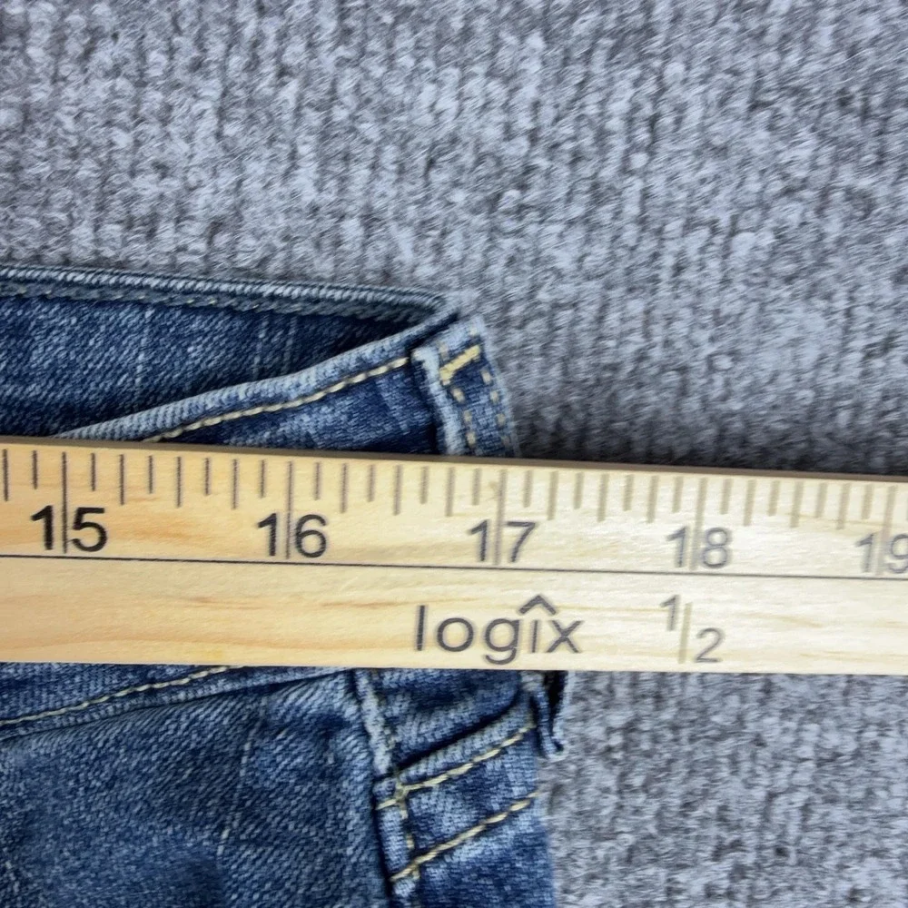 Levi Strauss Signature Jeans Mens 33x30 Blue Medium Wash Modern Boot Cut Denim